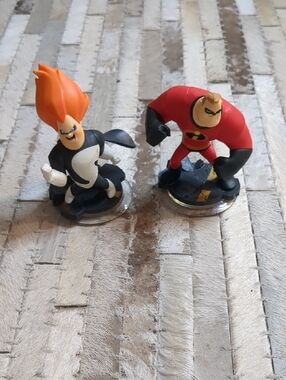 Disney Infinity 1.0 The Incredibles (2 Piece) Set Mr. Incredible Syndrome